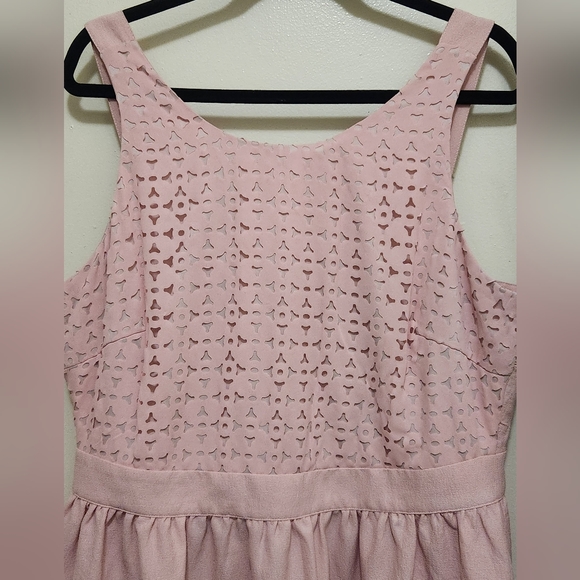 Forever 21 Plus mini dress in pink with cinched waist - Picture 8 of 11